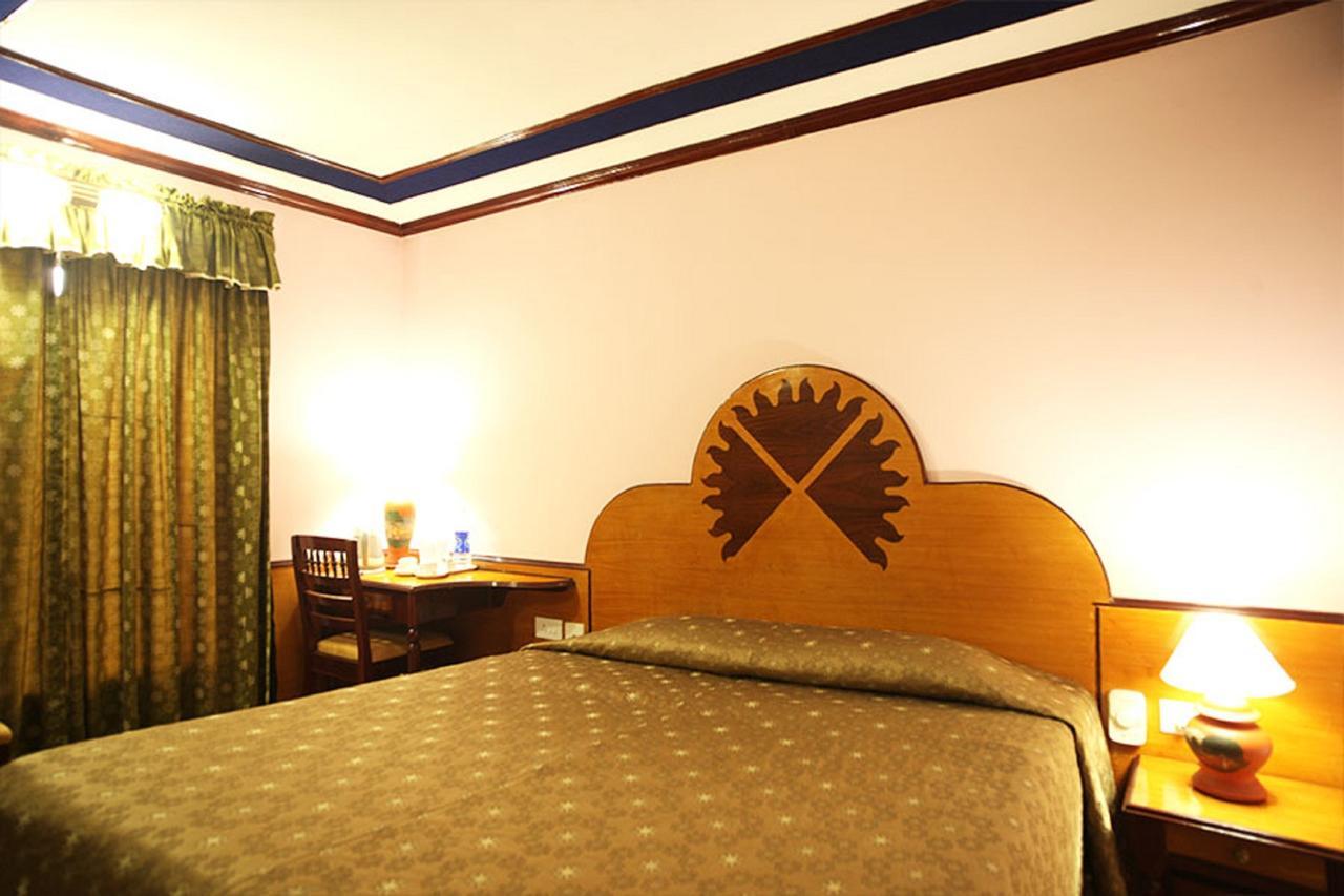 The Surya, Cochin Angamali Exterior foto