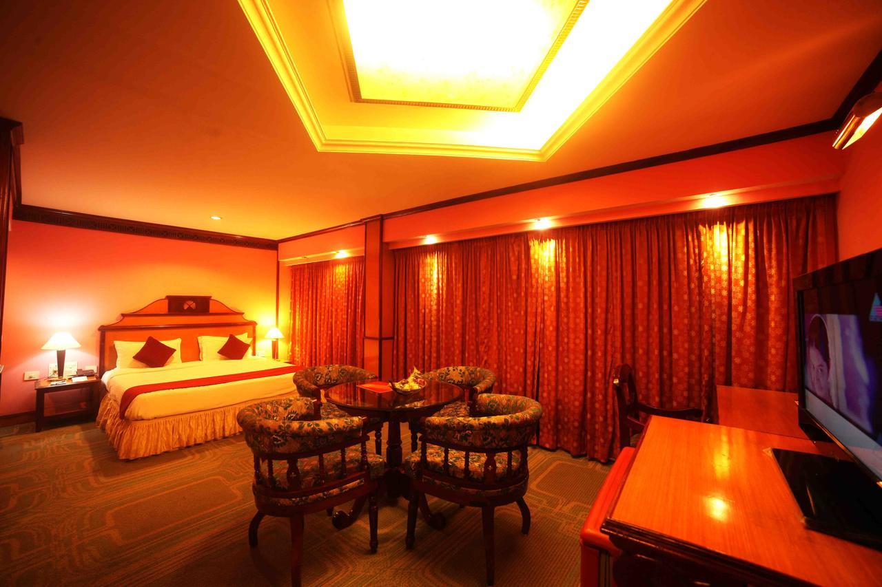 The Surya, Cochin Angamali Exterior foto