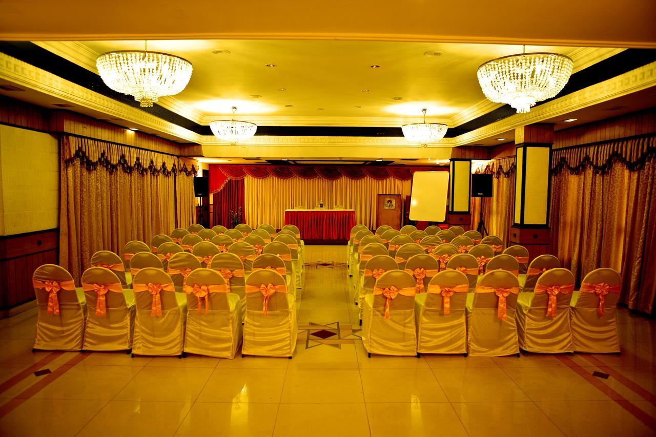 The Surya, Cochin Angamali Exterior foto